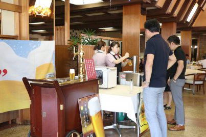 目の前で冷えたビールをご用意! 目の前で冷えたビールをご用意!